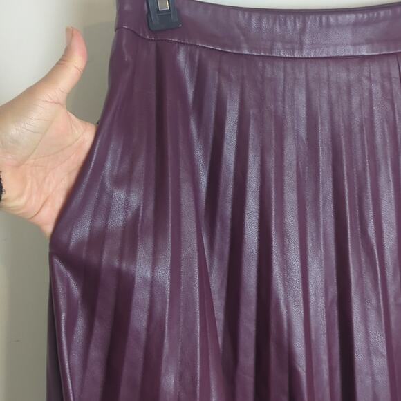 Elie Tahari Pleather Skirt Asymmetrical Whimsigoth Women's Size 4 - Picture 4 of 12